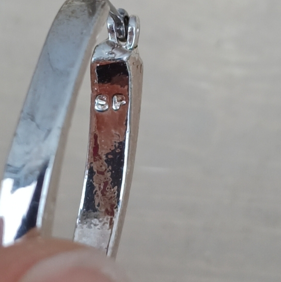 Modern Oval Silver Tone Red Rhinestones Hoop Earrings - Picture 5 of 5